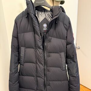 Canada goose down jacket (  ALLISTON COAT)